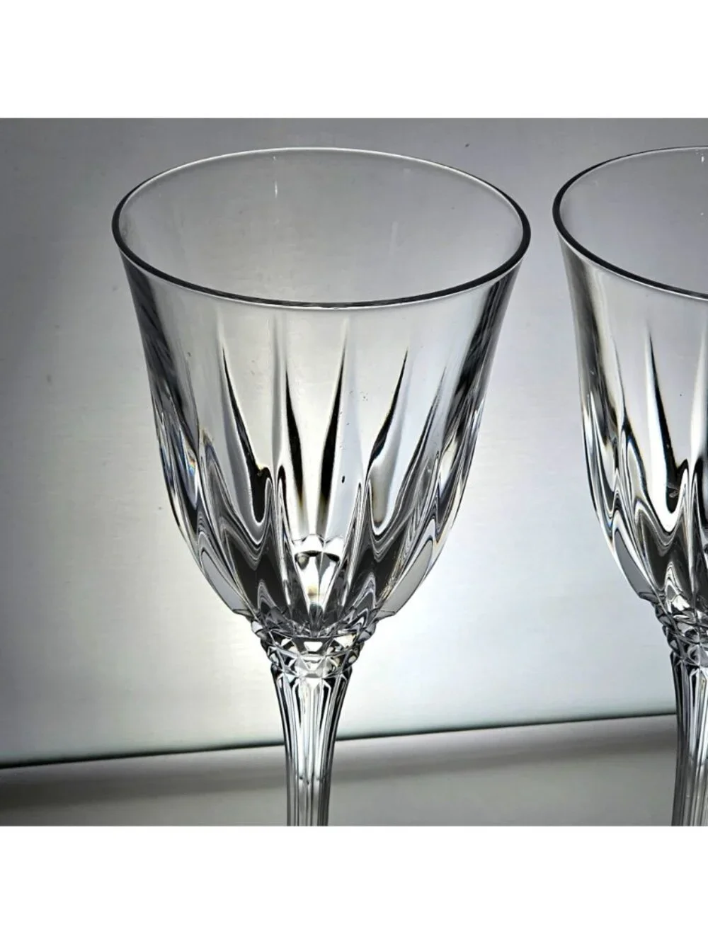 3 Cristal d'Arques Castel Wine Glasses 8